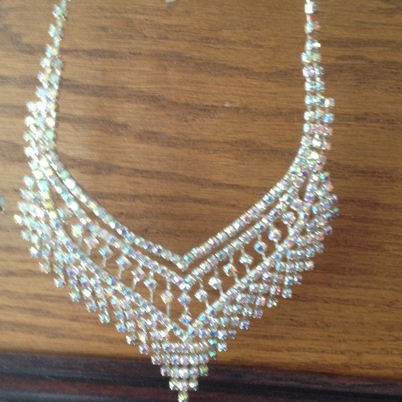 20's inspired rhinestone necklace NWOT - Picture 2 of 3