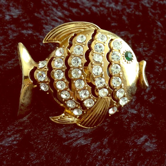 Betsey johnson Fish ring