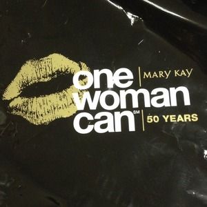 10 Mary Kay eyeshadows!