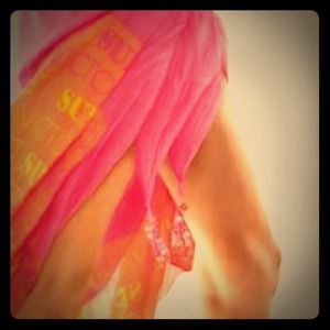 REDUCED Victorias Secret wrap NWT