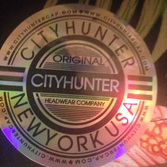 SnapBack - Picture 2 of 4