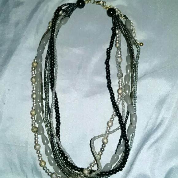 Fashion multi strand pearl choker - Picture 3 of 3