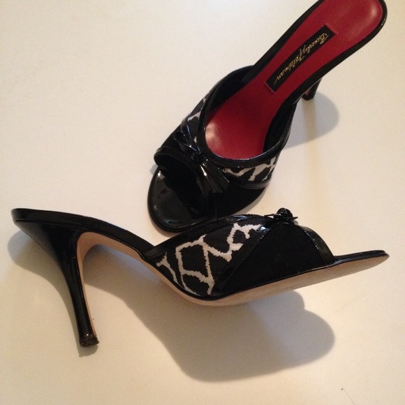 ๐ธ ๐HP 5/17๐Beverly Feldman Kitten Heels - Picture 3 of 4