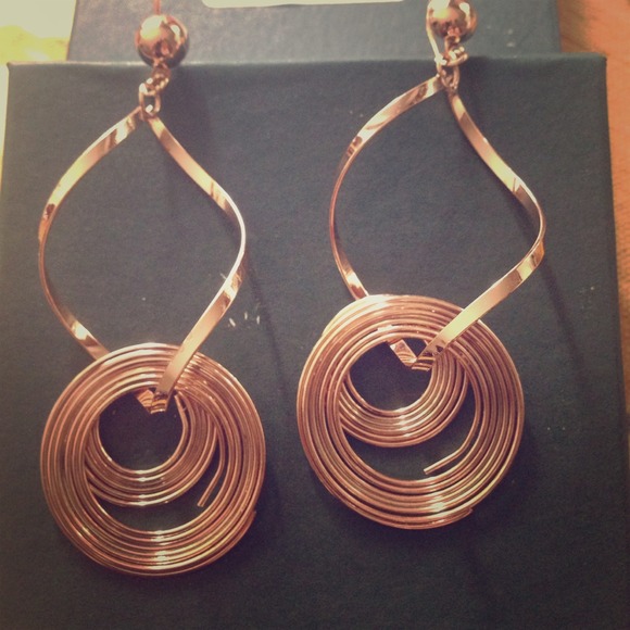 Dangling earrings