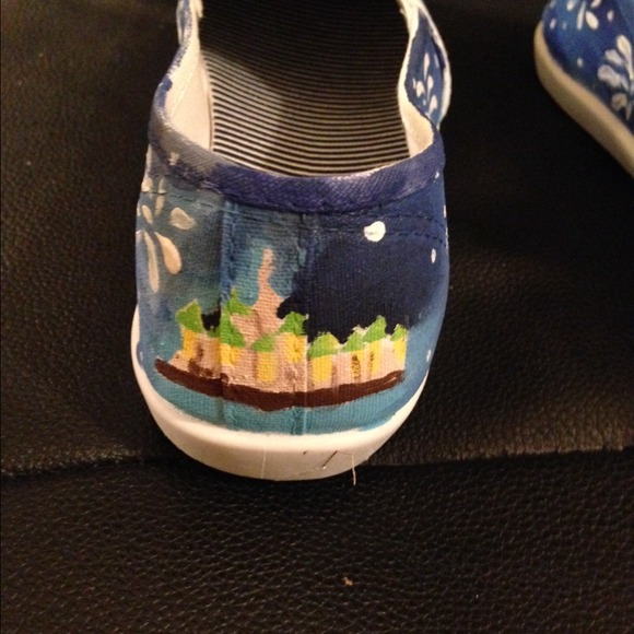 Frozen shoes - Picture 2 of 3