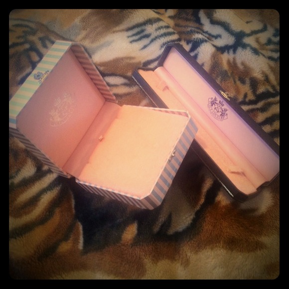 Juicy couture Boxes