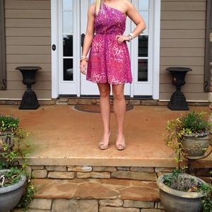 Beautiful one shoulder dress