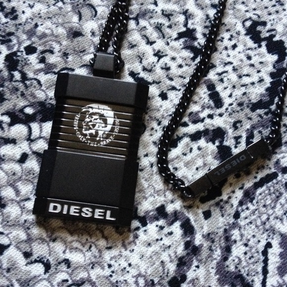 **sold**Diesel black stainless steel necklace - Picture 2 of 4