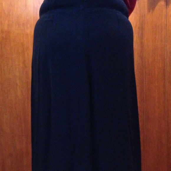 Large blue flower on navy maxi skirt beautiful - Picture 4 of 4