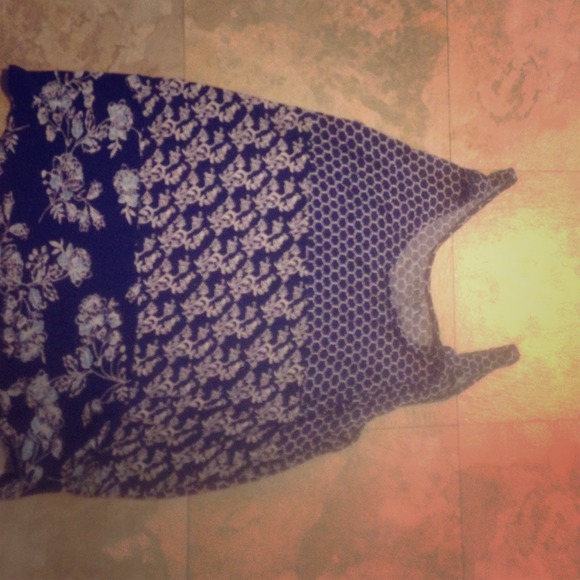 Old navy flowey tank