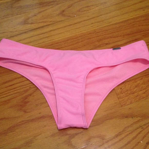 cheeky bikini bottoms
