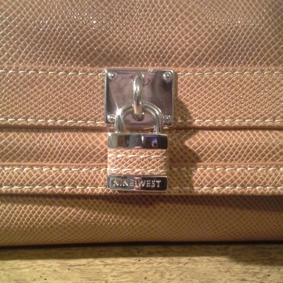 WALLET - Picture 2 of 4