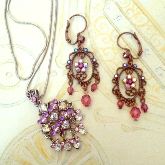 Purple Neckles & pink earrings bundle