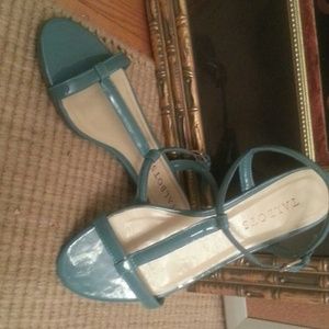Talbots 5.5 teal patent sandels like new