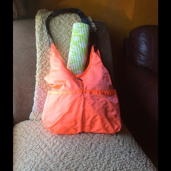 Lululemon gym bag