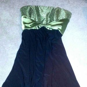 Short strapless dress