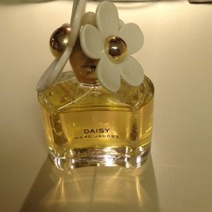 Marc Jacobs Daisy perfume 3.4 oz