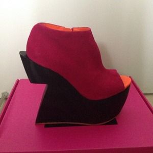 DV8 Brando platforms. No trades.