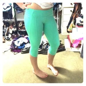 Teal cropped yoga pants