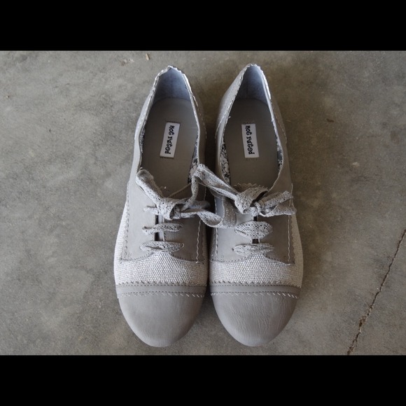 Grey Leather and Cloth Oxford Flats