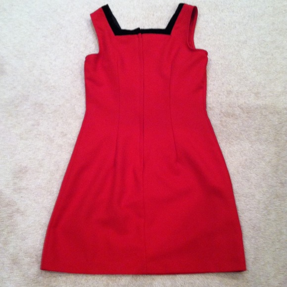 Perfect Work Dress. Red w/Black Velvet. Size 5 - Picture 2 of 4