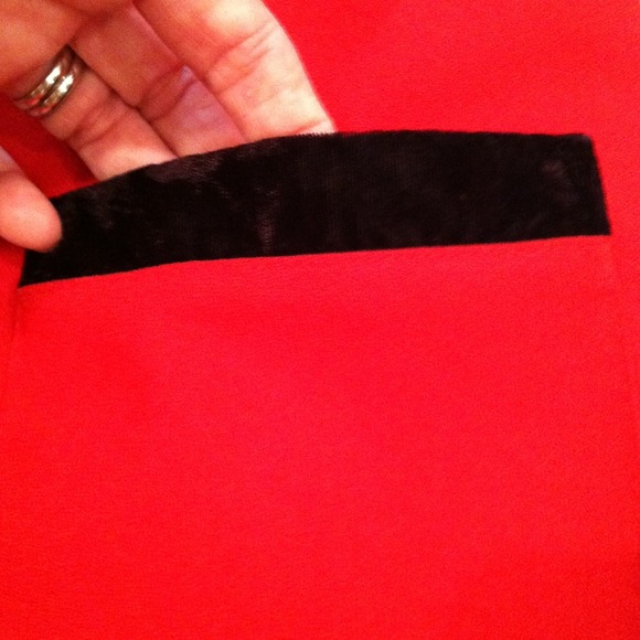 Perfect Work Dress. Red w/Black Velvet. Size 5 - Picture 4 of 4