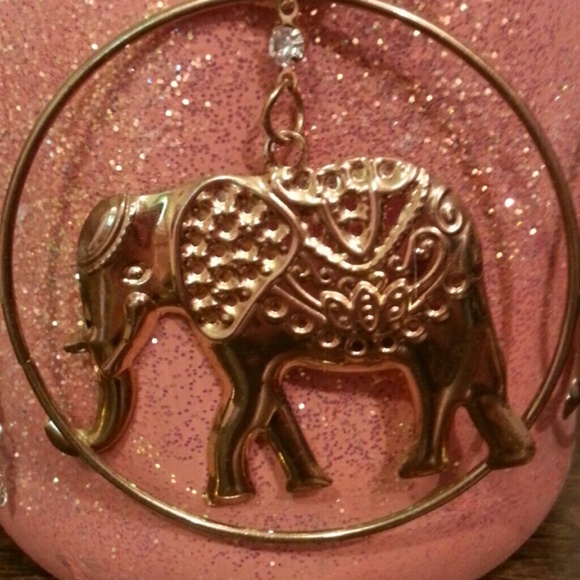 Gorgeous Gold Elephant Hoop Earrings - Picture 2 of 4