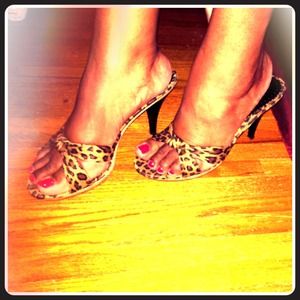 HOTT Leopard Print Mules