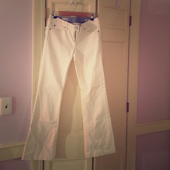 White jeans- brand new!