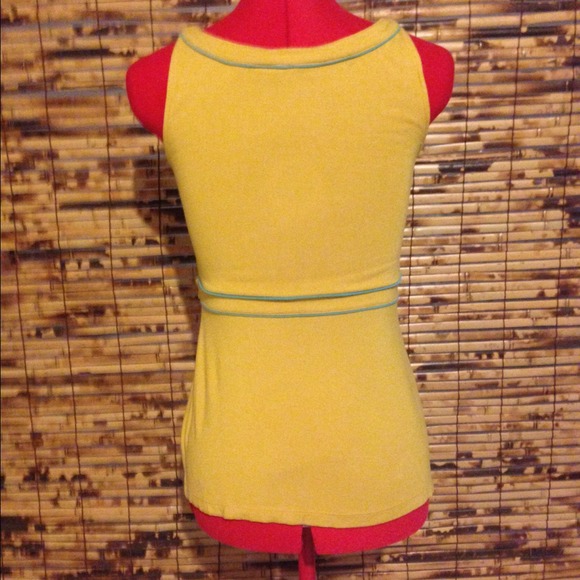✂️SALE:Mustard yellow top from Anthropologie 😊 - Picture 4 of 4
