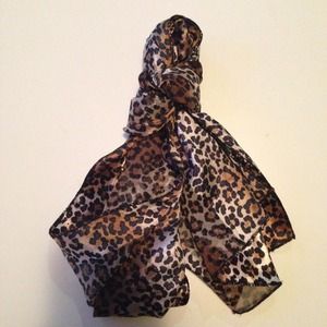 Leopard-Print Scarf