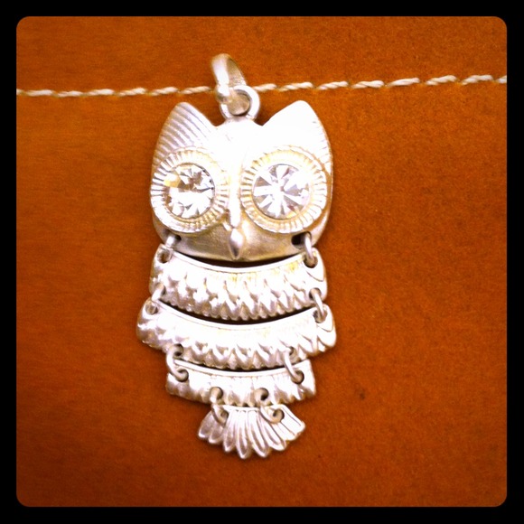 Adorable silver owl necklace/bracelet charm $4