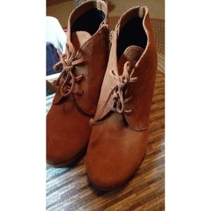 NEW!! Dolce Vita Cognac Booties