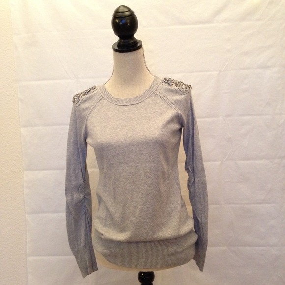 Ann Taylor Loft grey long sleeve light sweater.