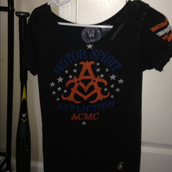 Affliction shirt large