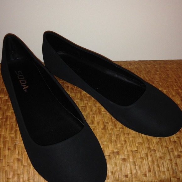 📵TRADED📵 Soda Plain Black Flats 📵Traded📵