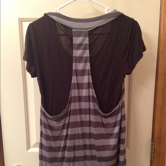 ⛔️SOLD⛔️2 pc set! - Picture 2 of 2