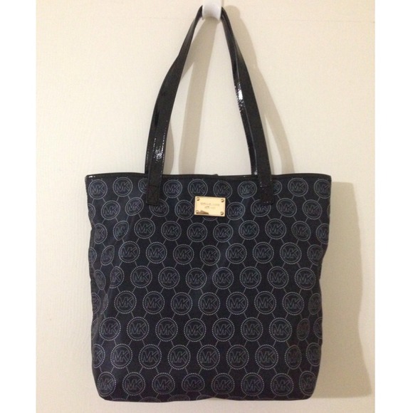 Authentic Michael Kors Malibu Signature Tote