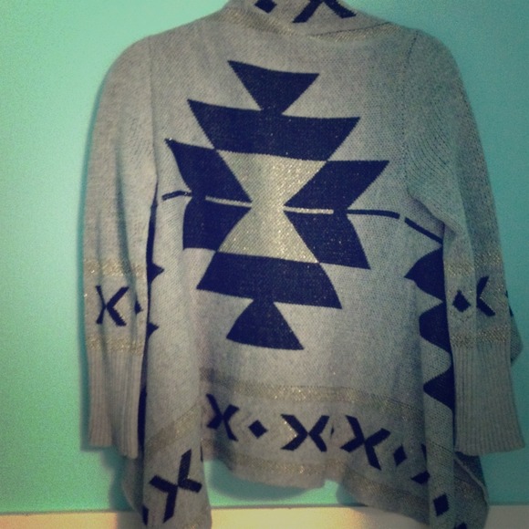 Oversized Aztec gray sweater
