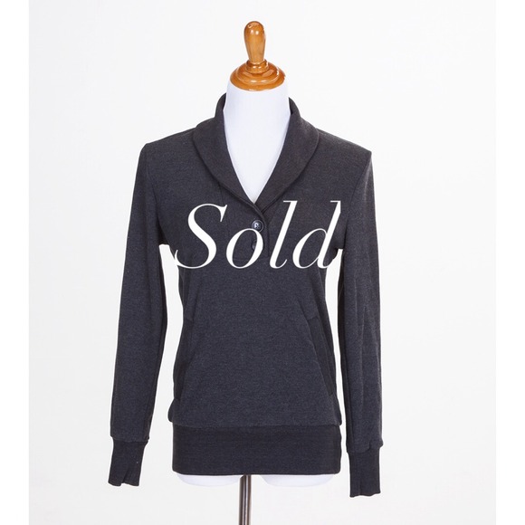 🚫Sold🚫Banana Republic vneck sweater size S