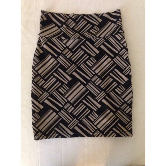 Patterned skirt