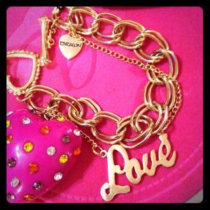 Heart charm bracelet