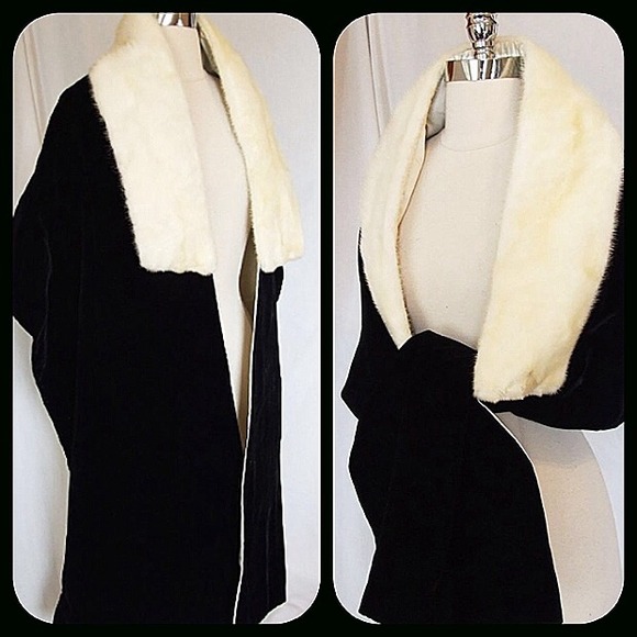 Exquisite ivory mink fur black velvet opera cloak - Picture 2 of 4