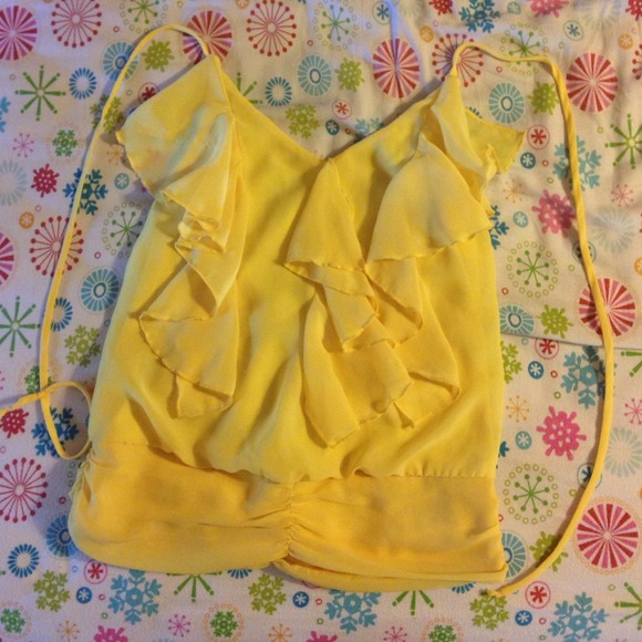 Yellow halter top - Picture 1 of 2