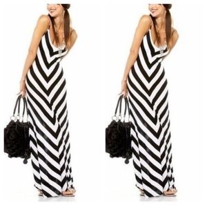 Black & white chevron maxi dress