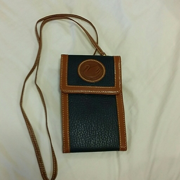 Dooney & Bourke crossbody walket