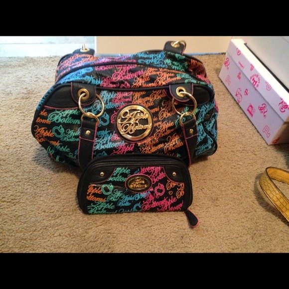 SOLD Apple bottom handbag wallet set