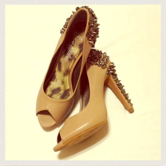**SALE** this month $35 Sam Edelman nude pumps