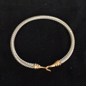 Cable hook bracelet