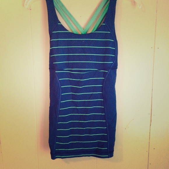 Lululemon workout tank